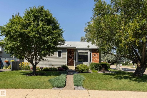 4904 11 Avenue Nw, Edmonton, AB 