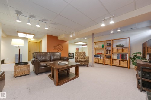4904 11 Avenue Nw, Edmonton, AB 