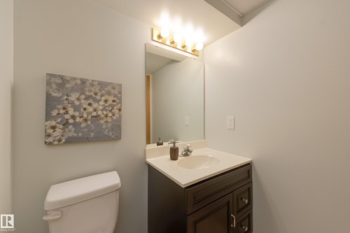 4904 11 Avenue Nw, Edmonton, AB 