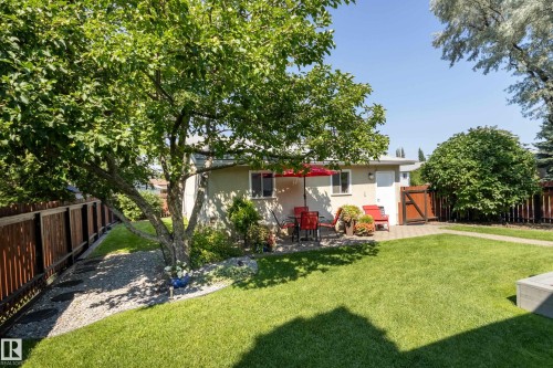 4904 11 Avenue Nw, Edmonton, AB 