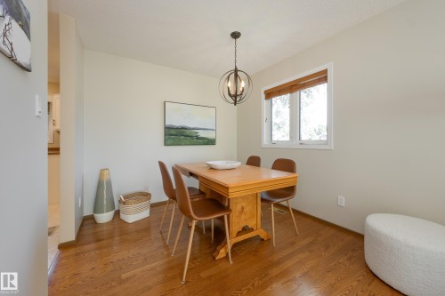 4904 11 Avenue Nw, Edmonton, AB 