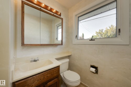 4820 109 Avenue Nw, Edmonton, AB 