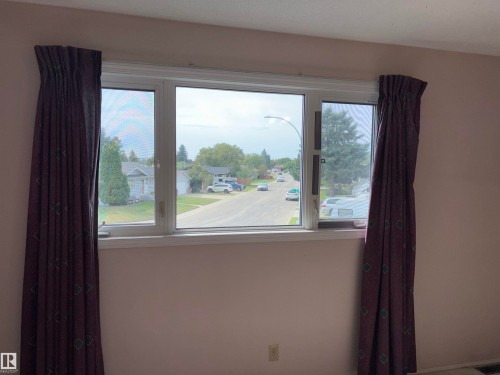 4027 74 Street Nw, Edmonton, AB 