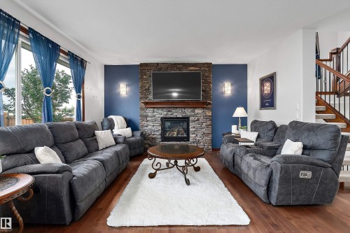 87 Lamplight Drive, Spruce Grove, AB 