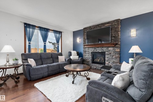 87 Lamplight Drive, Spruce Grove, AB 