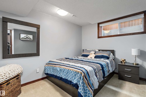 87 Lamplight Drive, Spruce Grove, AB 