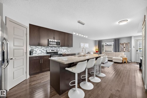 18040 89 Street Nw, Edmonton, AB 