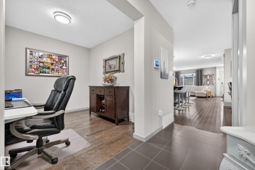 18040 89 Street Nw, Edmonton, AB 
