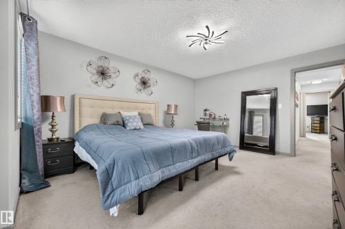 18040 89 Street Nw, Edmonton, AB 
