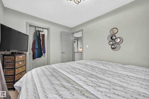18040 89 Street Nw, Edmonton, AB 