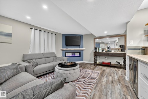 18040 89 Street Nw, Edmonton, AB 