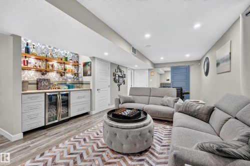 18040 89 Street Nw, Edmonton, AB 
