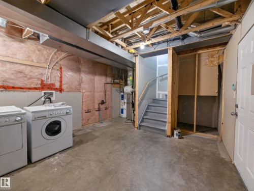 #185 1804 70 St Sw Sw, Edmonton, AB - Indoor Photo Showing Laundry Room