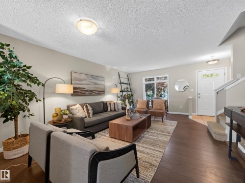 #185 1804 70 St Sw Sw, Edmonton, AB - Indoor Photo Showing Living Room