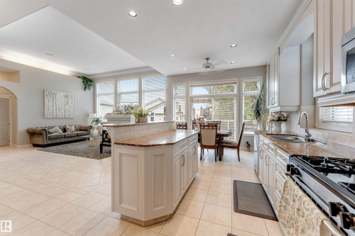 15816 64 Street Nw, Edmonton, AB 