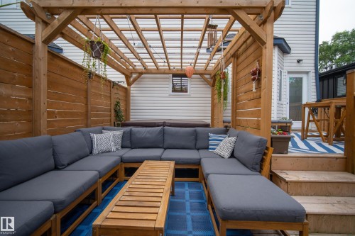 14422 104 Avenue Nw, Edmonton, AB 