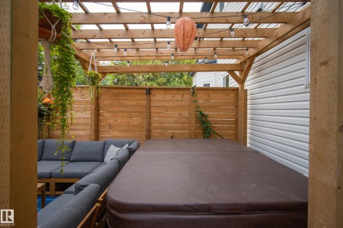 14422 104 Avenue Nw, Edmonton, AB 