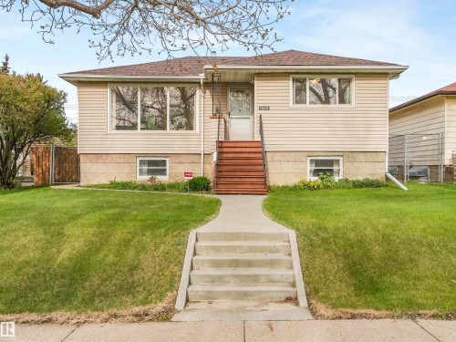 12614 69 Street NW  Edmonton, AB T5C 0G8
