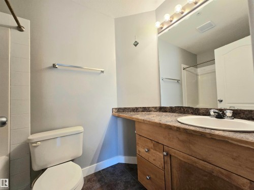 #105 155 Edwards Dr Sw, Edmonton, AB - Indoor Photo Showing Bathroom