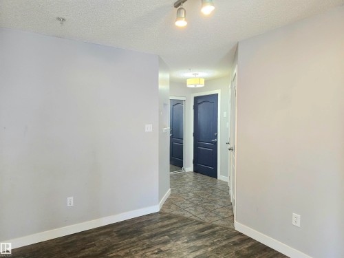 #105 155 Edwards Dr Sw, Edmonton, AB - Indoor Photo Showing Other Room