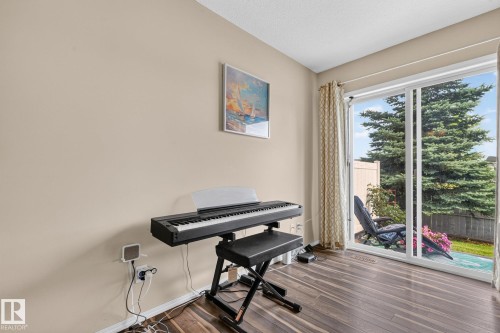 #47 16823 84 St Nw, Edmonton, AB - Indoor Photo Showing Other Room
