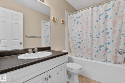 #47 16823 84 St Nw, Edmonton, AB - Indoor Photo Showing Bathroom