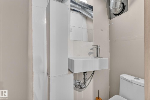 #47 16823 84 St Nw, Edmonton, AB - Indoor Photo Showing Bathroom