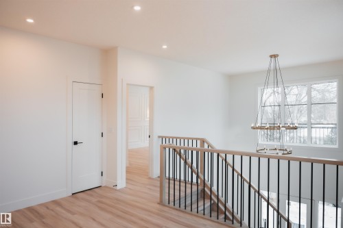 9647 72 Avenue Nw, Edmonton, AB 