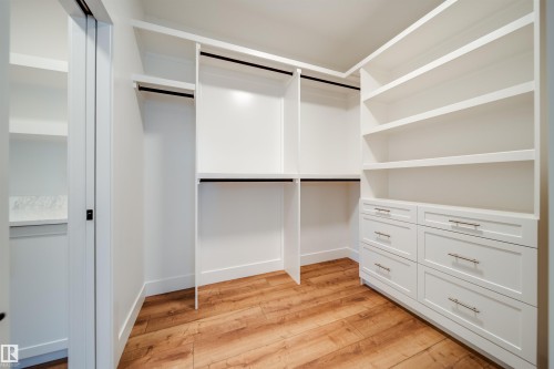 9647 72 Avenue Nw, Edmonton, AB 