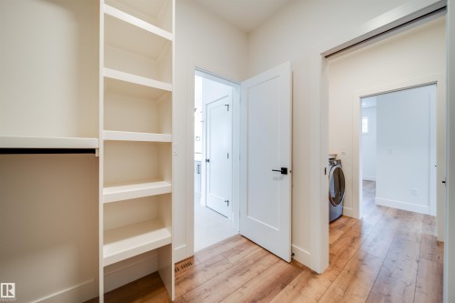 9647 72 Avenue Nw, Edmonton, AB 