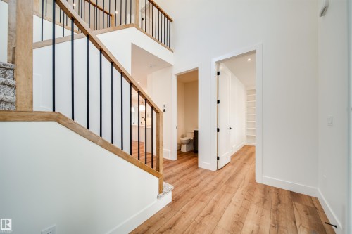 9647 72 Avenue Nw, Edmonton, AB 