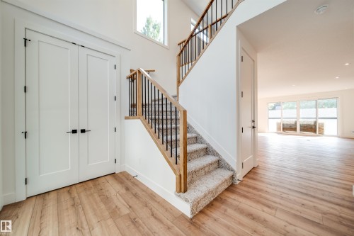 9647 72 Avenue Nw, Edmonton, AB 