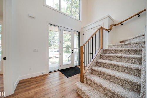 9647 72 Avenue Nw, Edmonton, AB 