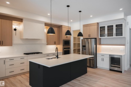 9647 72 Avenue Nw, Edmonton, AB 