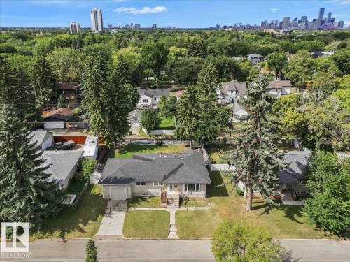9228 75 Street Nw, Edmonton, AB 