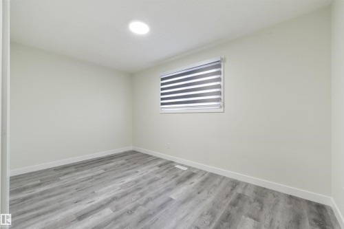 8019 141 Avenue Nw, Edmonton, AB 