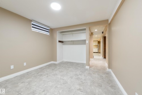 8019 141 Avenue Nw, Edmonton, AB 