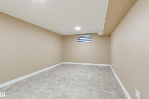 8019 141 Avenue Nw, Edmonton, AB 