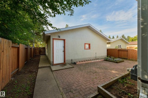 8019 141 Avenue Nw, Edmonton, AB 