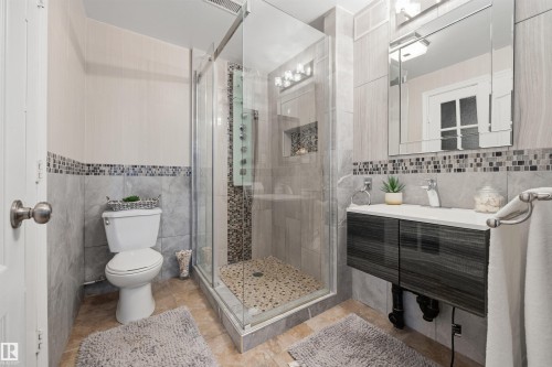 Large fully finished basement ensuite 3PC bathroom - 6910 158A Avenue Nw, Edmonton, AB 