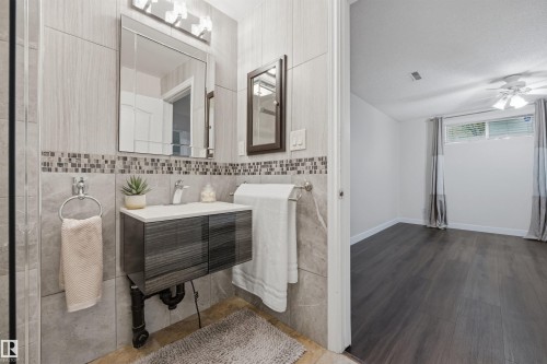Large fully finished basement ensuite 3PC bathroom - 6910 158A Avenue Nw, Edmonton, AB 