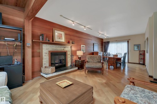 10524 75 Avenue Nw, Edmonton, AB 