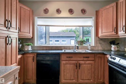 10524 75 Avenue Nw, Edmonton, AB 