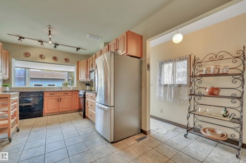 10524 75 Avenue Nw, Edmonton, AB 