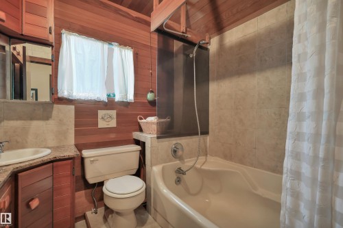 10524 75 Avenue Nw, Edmonton, AB 