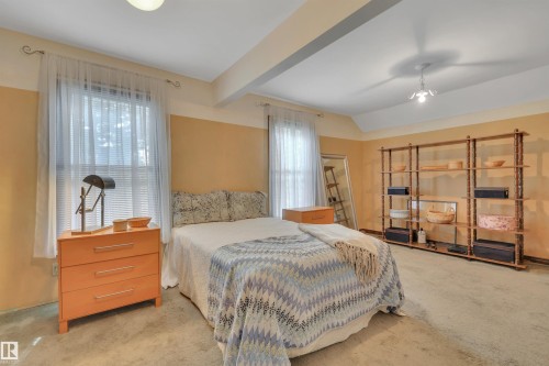 10524 75 Avenue Nw, Edmonton, AB 