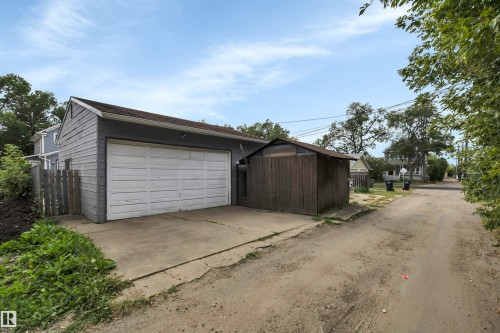 10524 75 Avenue Nw, Edmonton, AB 