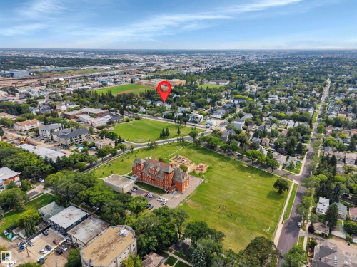 10524 75 Avenue Nw, Edmonton, AB 
