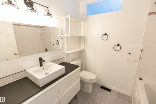 11220 23A Avenue Nw, Edmonton, AB 