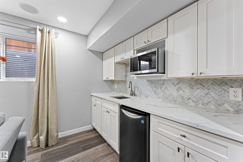 9664 223 Street Nw, Edmonton, AB 